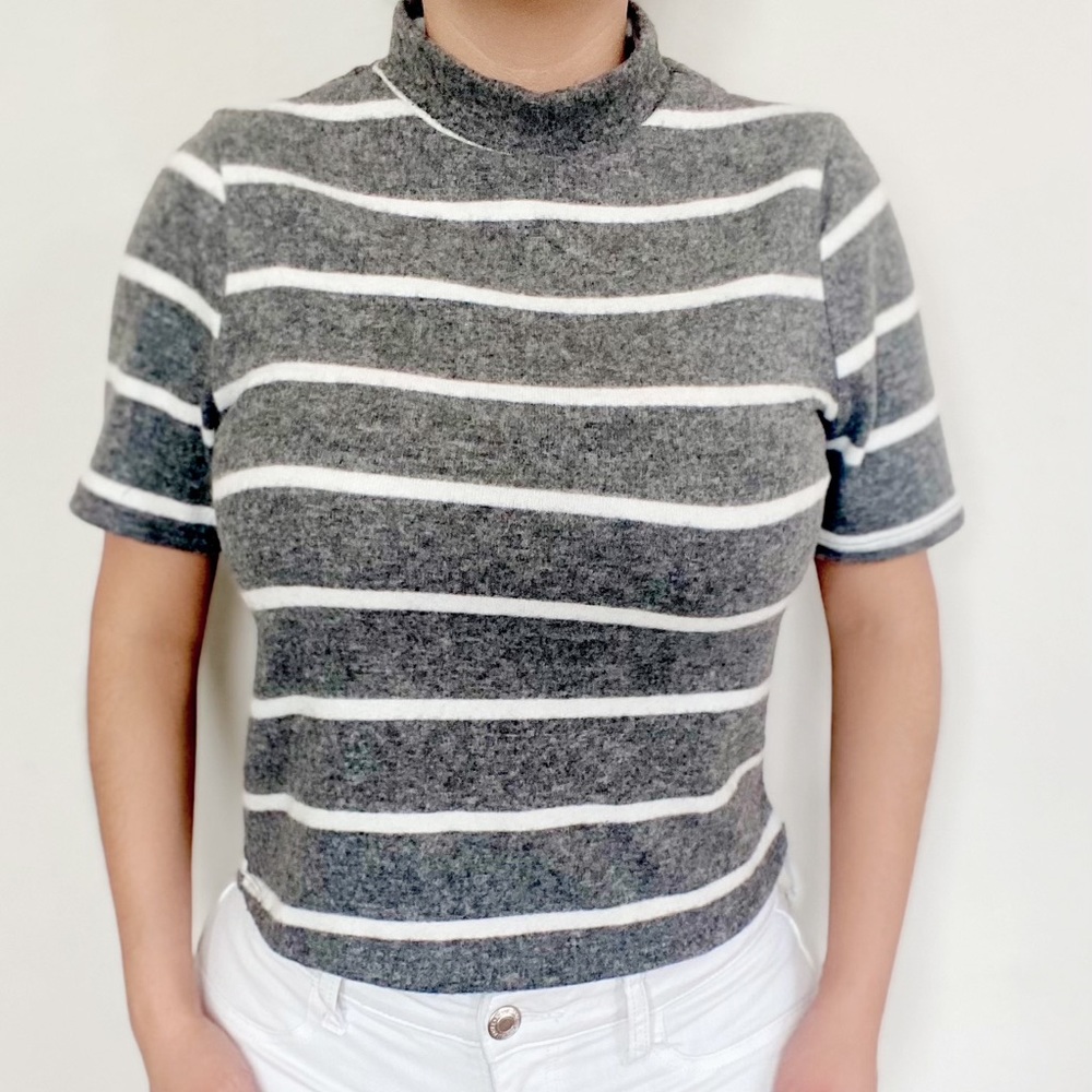 Charcoal Ivory Ivory Stripes top
